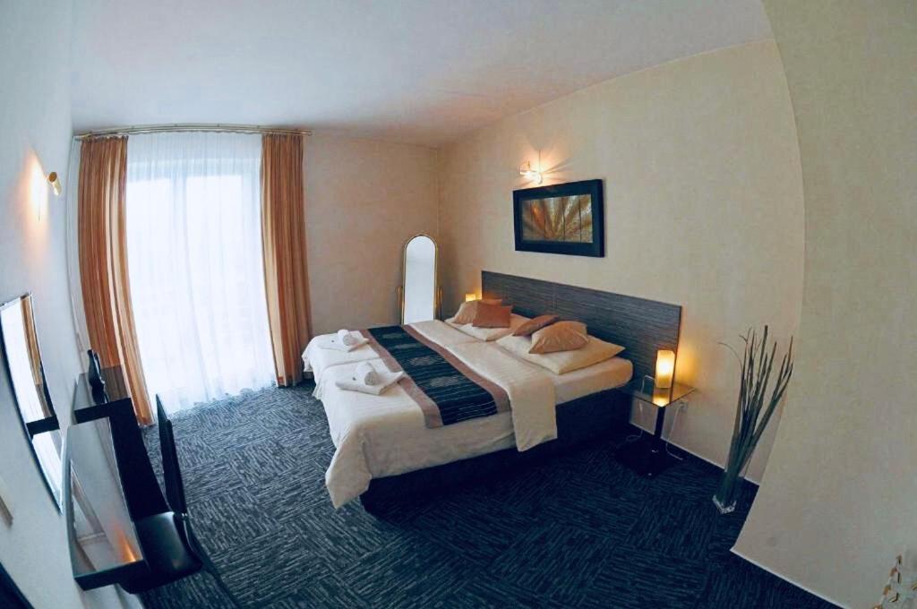 Interhotel America Писек Экстерьер фото